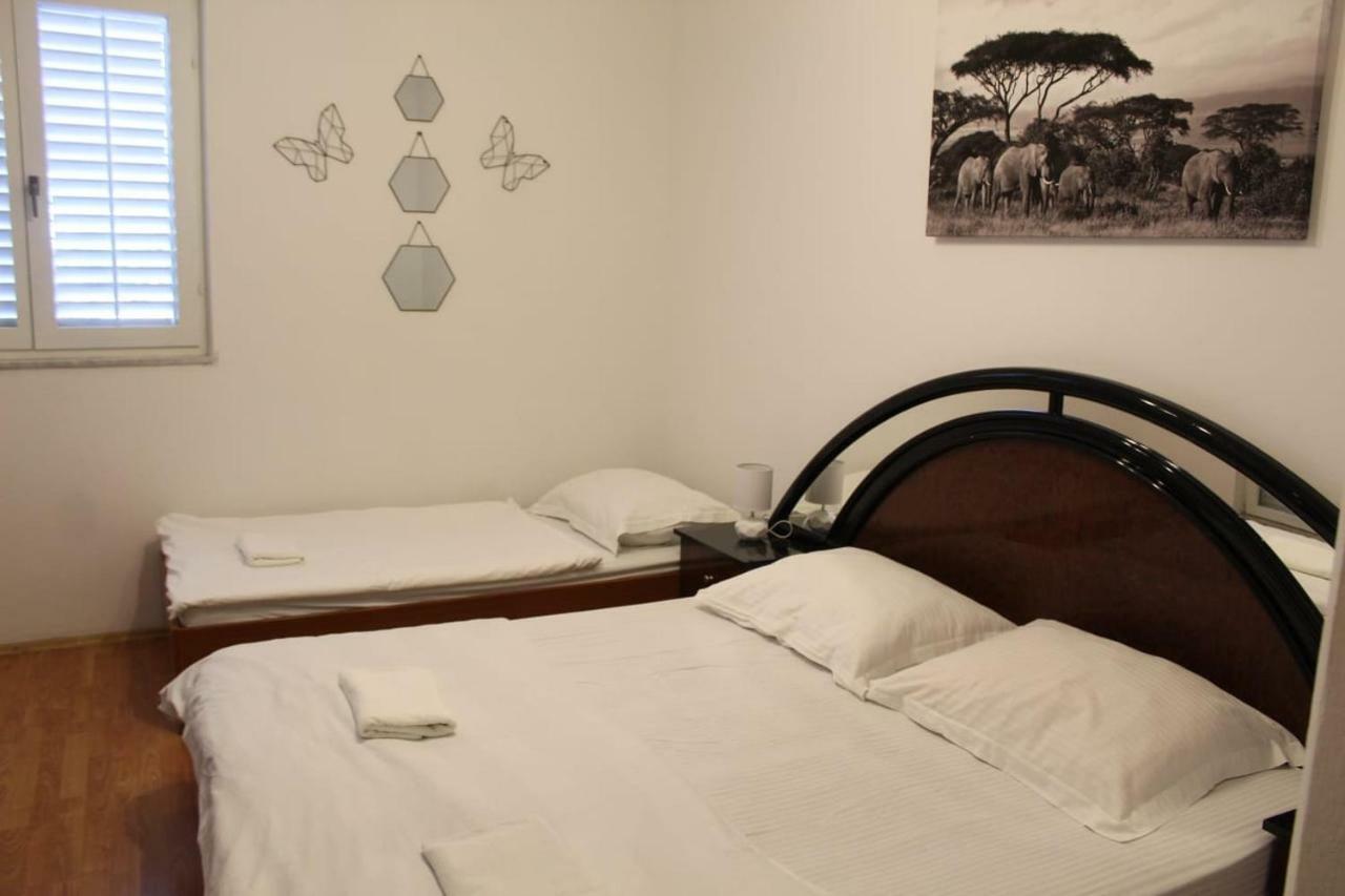 Apartment Pirovic Turanj Kültér fotó