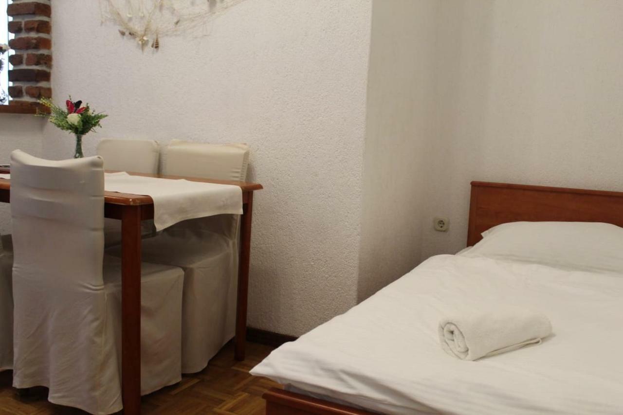 Apartment Pirovic Turanj Kültér fotó