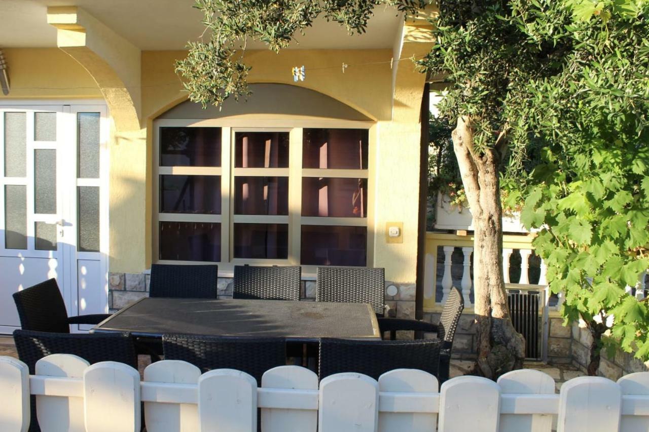 Apartment Pirovic Turanj Kültér fotó