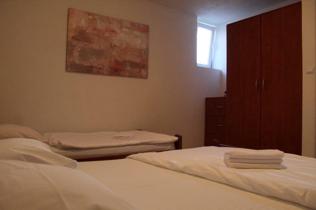 Apartment Pirovic Turanj Kültér fotó