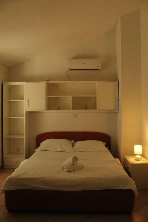 Apartment Pirovic Turanj Kültér fotó