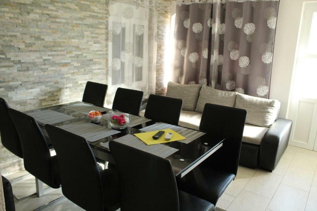 Apartment Pirovic Turanj Kültér fotó