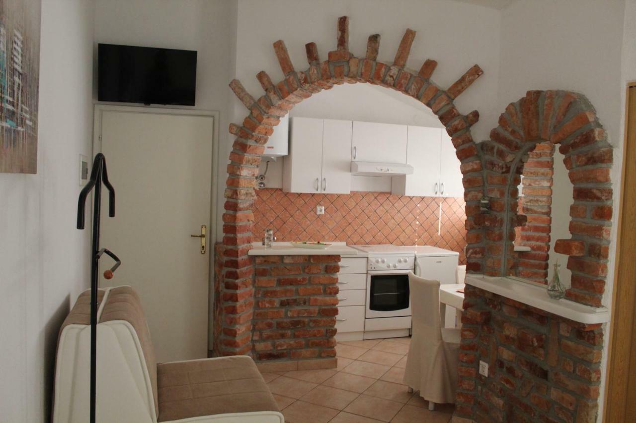 Apartment Pirovic Turanj Kültér fotó