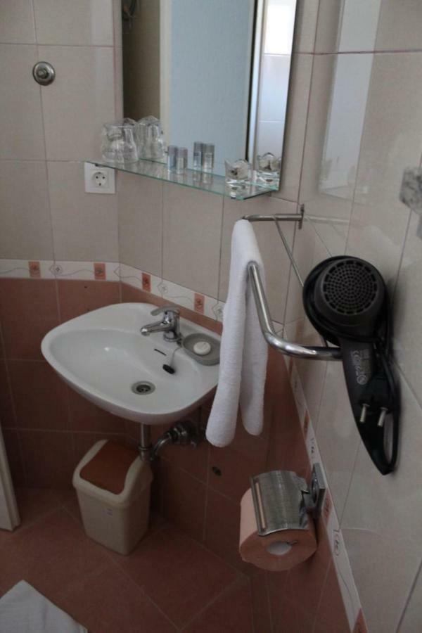 Apartment Pirovic Turanj Kültér fotó