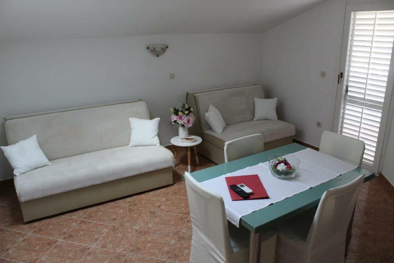 Apartment Pirovic Turanj Kültér fotó