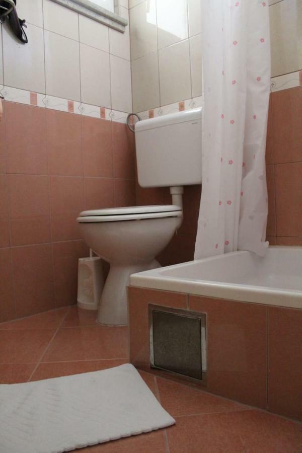 Apartment Pirovic Turanj Kültér fotó